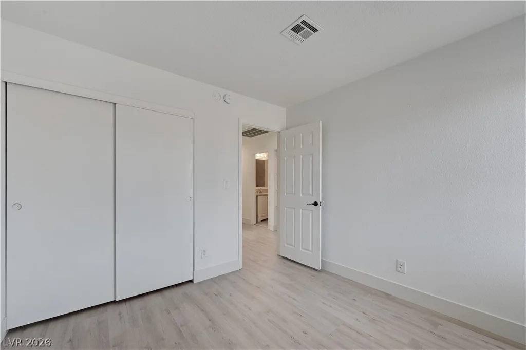 6505 Deadwood, Las Vegas, NV 89108