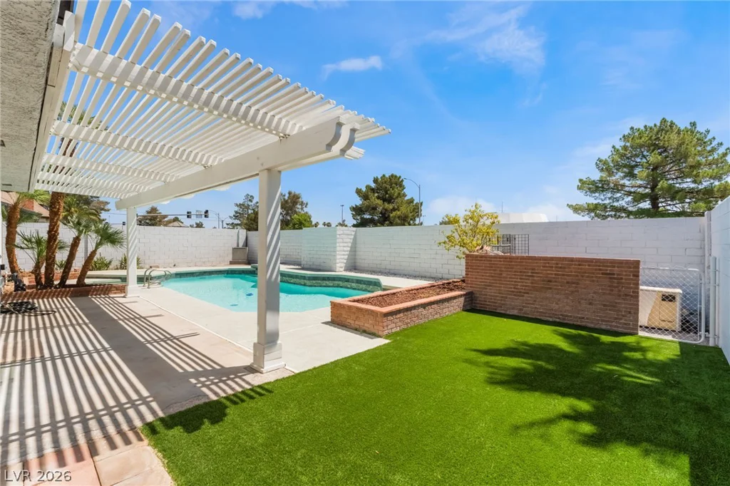 4152 Butterfield, Las Vegas, NV 89103