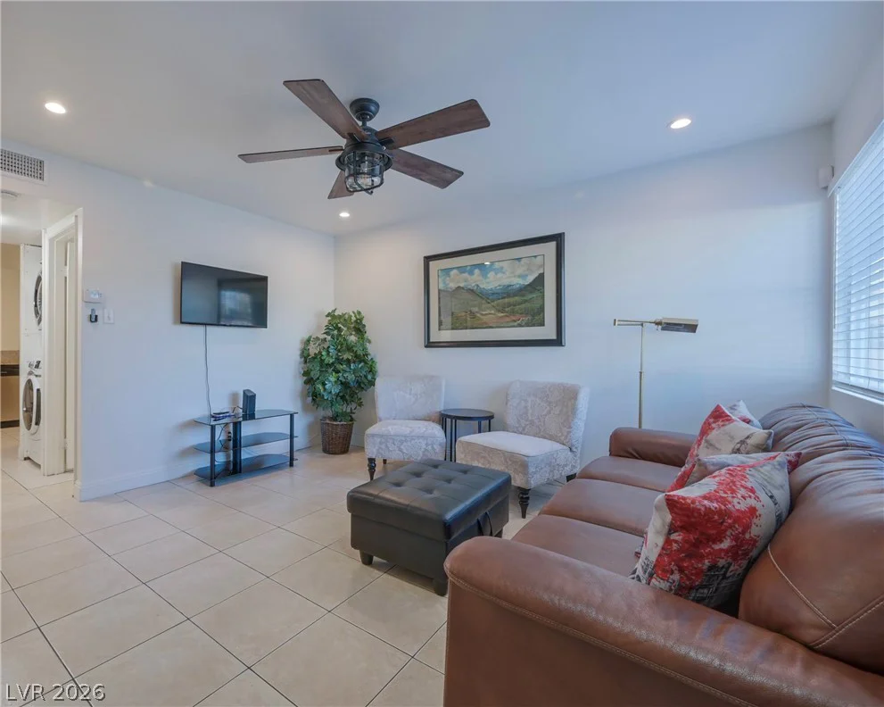 4770 Topaz, Las Vegas, NV 89121