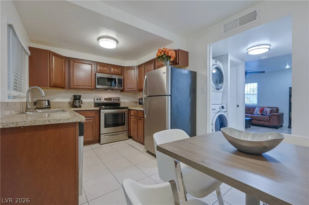 4770 Topaz, Las Vegas, NV 89121