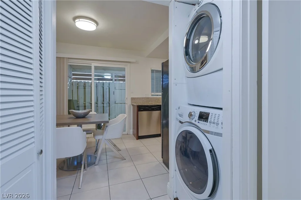 4770 Topaz, Las Vegas, NV 89121