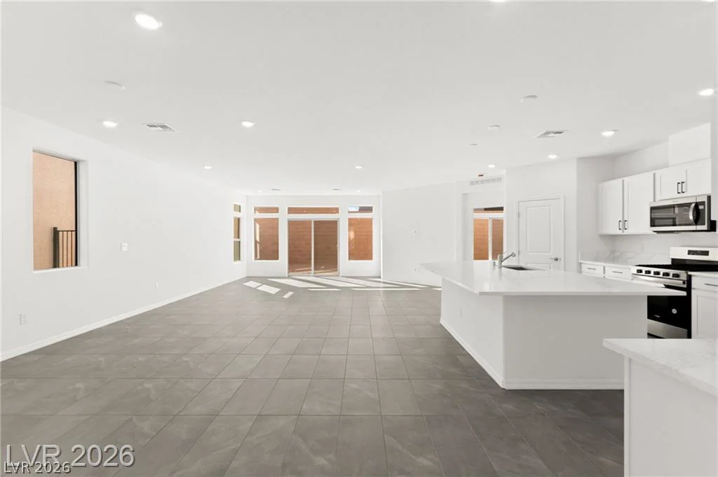 7443 Legacy Point, Las Vegas, NV 89113