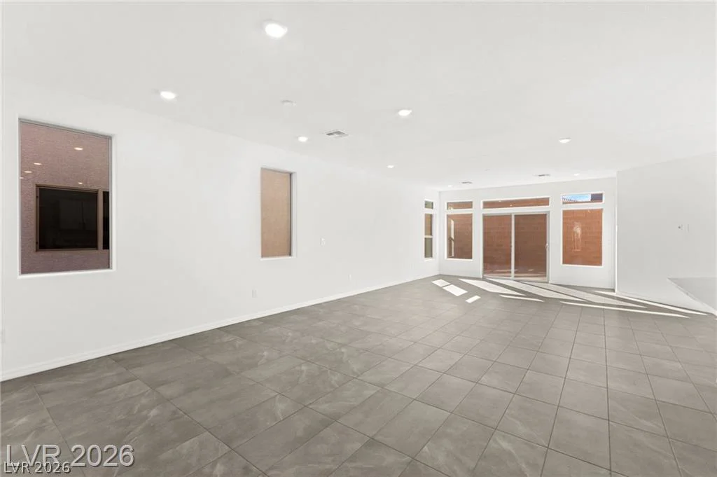 7443 Legacy Point, Las Vegas, NV 89113