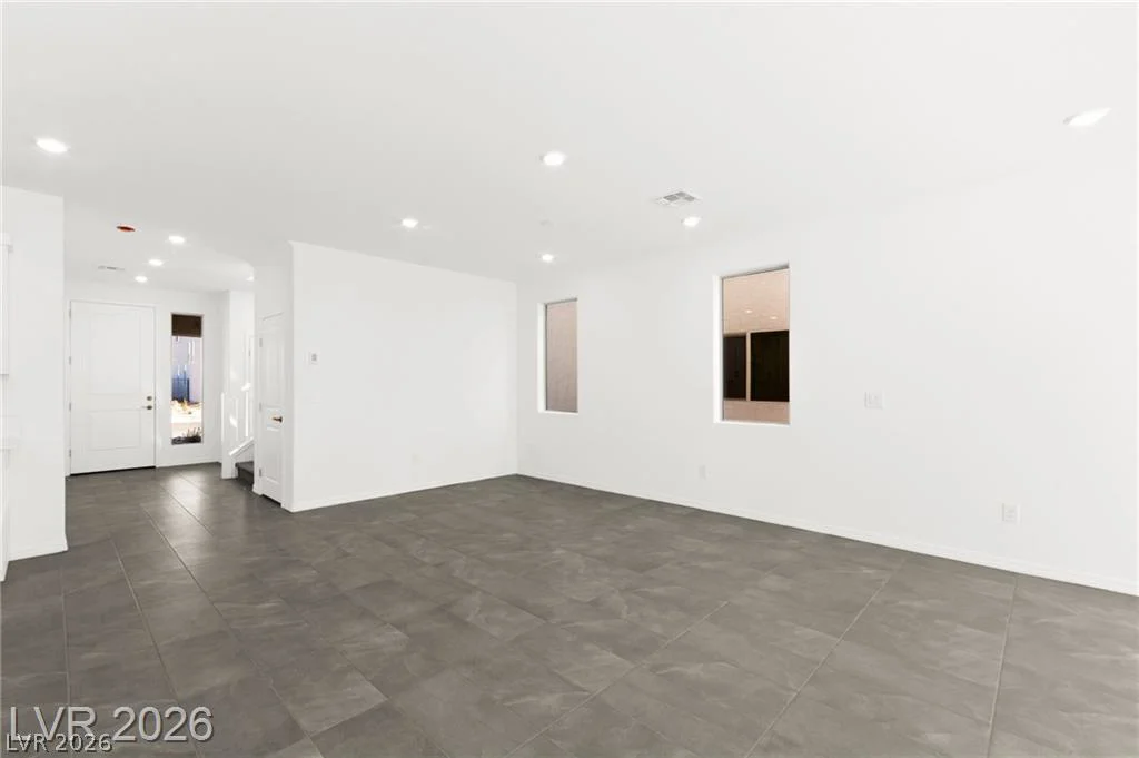 7443 Legacy Point, Las Vegas, NV 89113