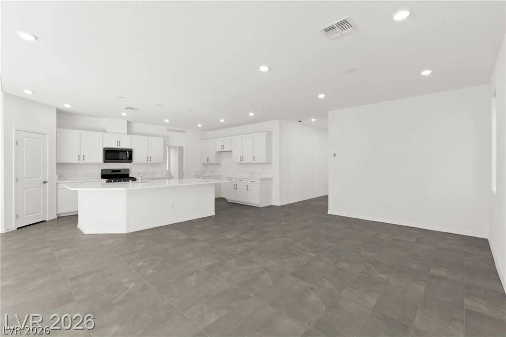 7443 Legacy Point, Las Vegas, NV 89113