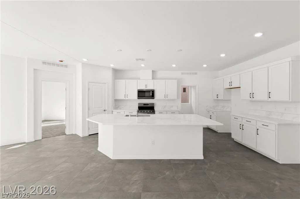 7443 Legacy Point, Las Vegas, NV 89113