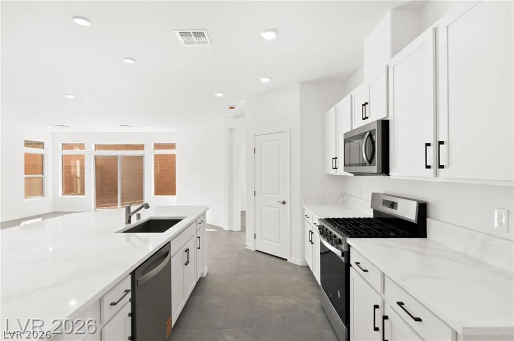 7443 Legacy Point, Las Vegas, NV 89113