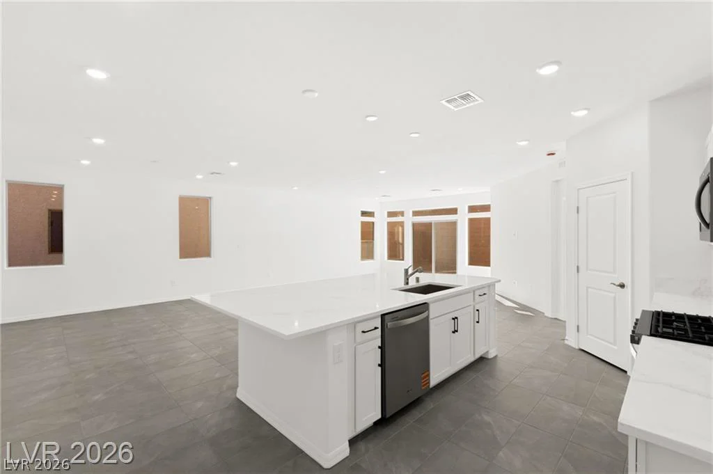 7443 Legacy Point, Las Vegas, NV 89113