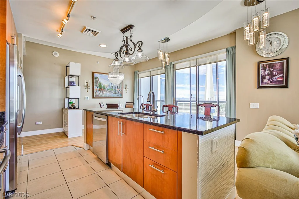 200 Sahara, Las Vegas, NV 89102