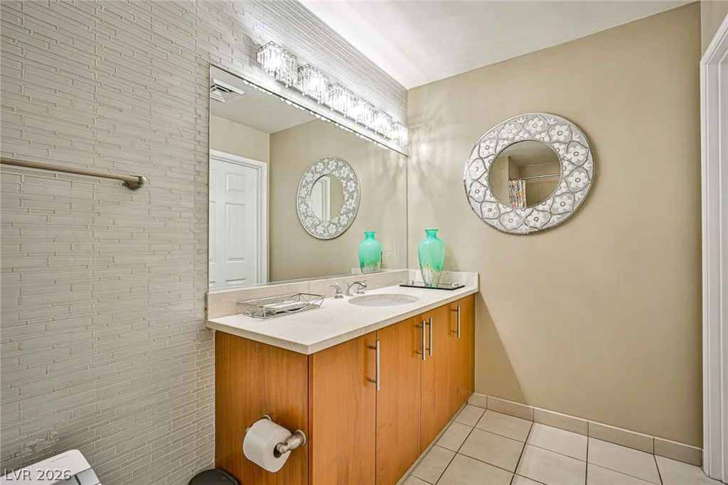 200 Sahara, Las Vegas, NV 89102