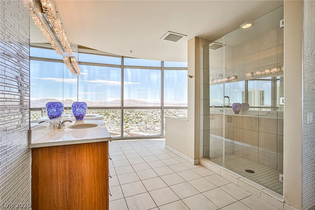200 Sahara, Las Vegas, NV 89102