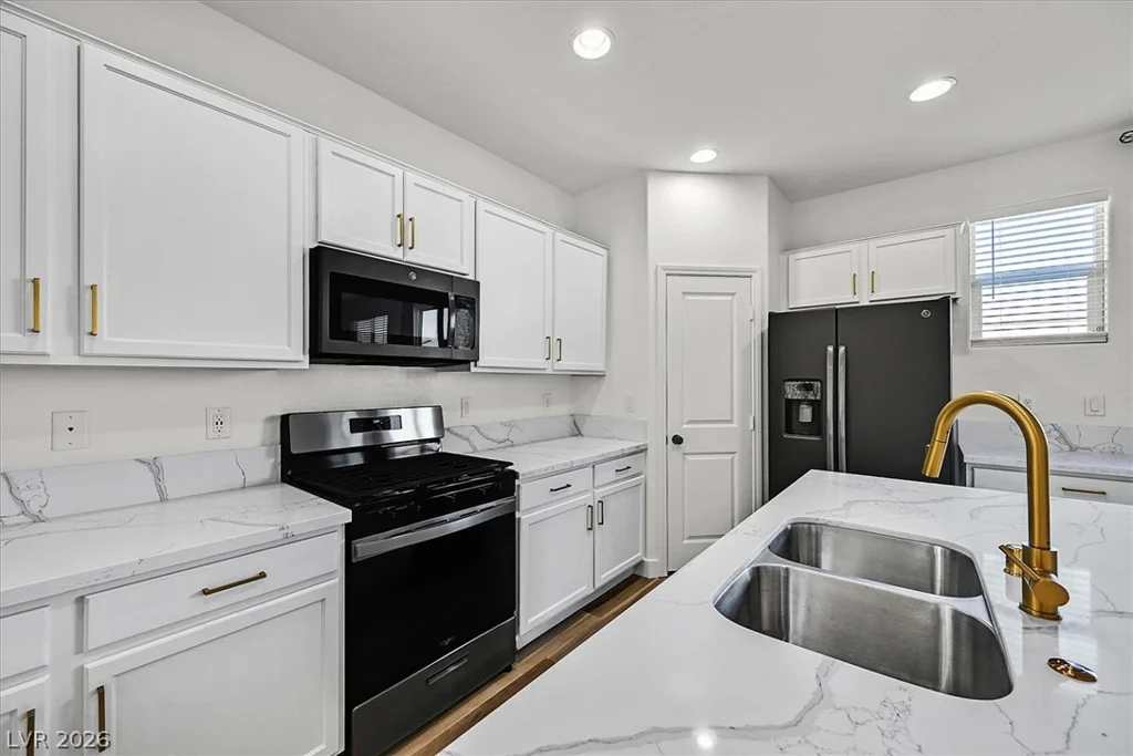 5702 Colbert, North Las Vegas, NV 89081