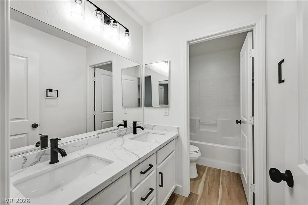 5702 Colbert, North Las Vegas, NV 89081