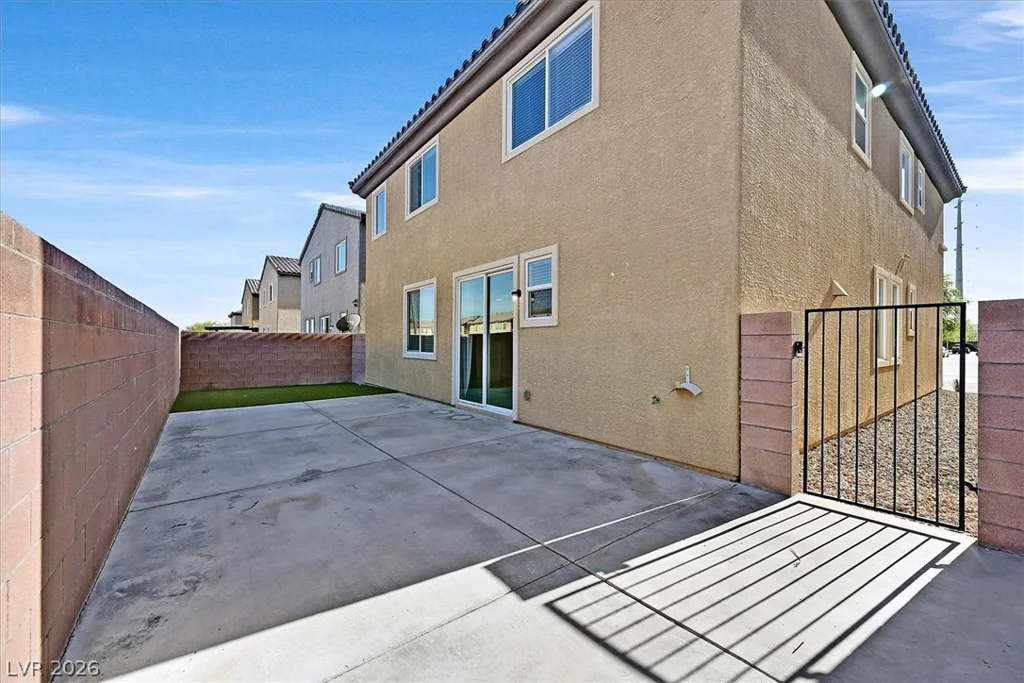 5702 Colbert, North Las Vegas, NV 89081