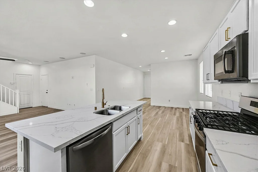 5702 Colbert, North Las Vegas, NV 89081