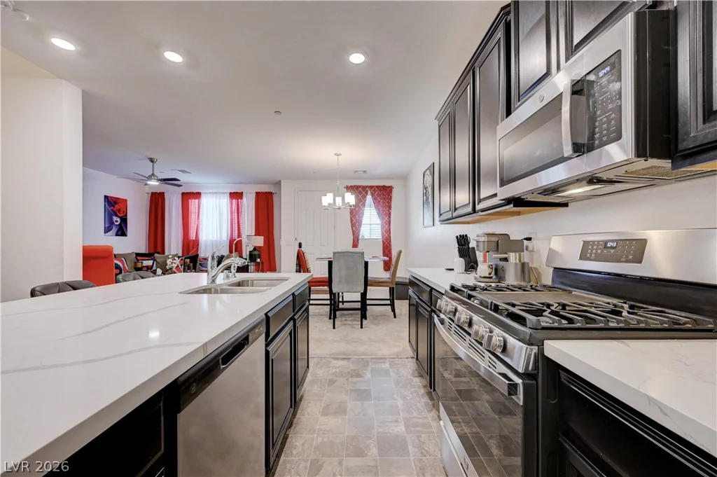 792 Grand Country, North Las Vegas, NV 89086