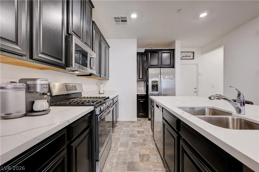 792 Grand Country, North Las Vegas, NV 89086