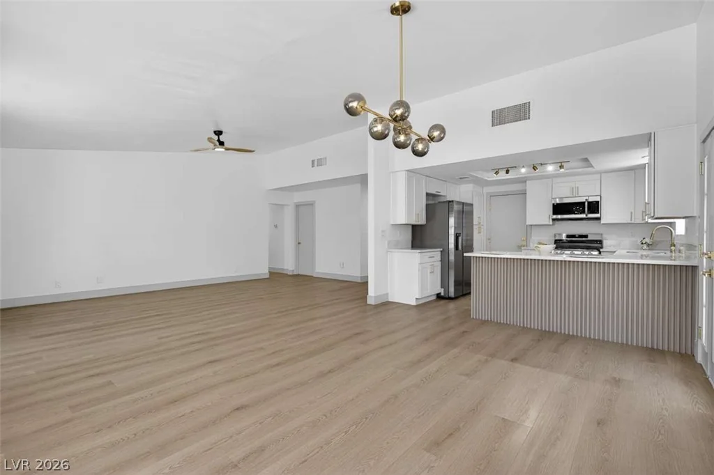 6308 Brea, Las Vegas, NV 89118