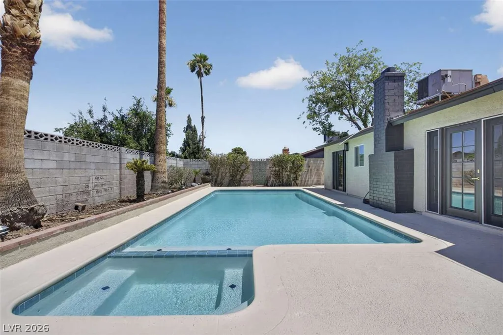 6308 Brea, Las Vegas, NV 89118
