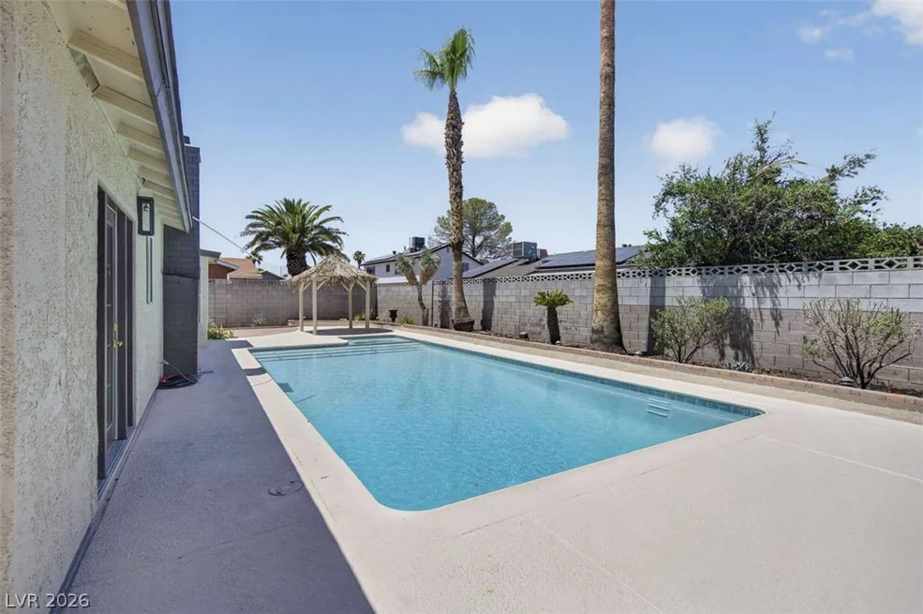 6308 Brea, Las Vegas, NV 89118