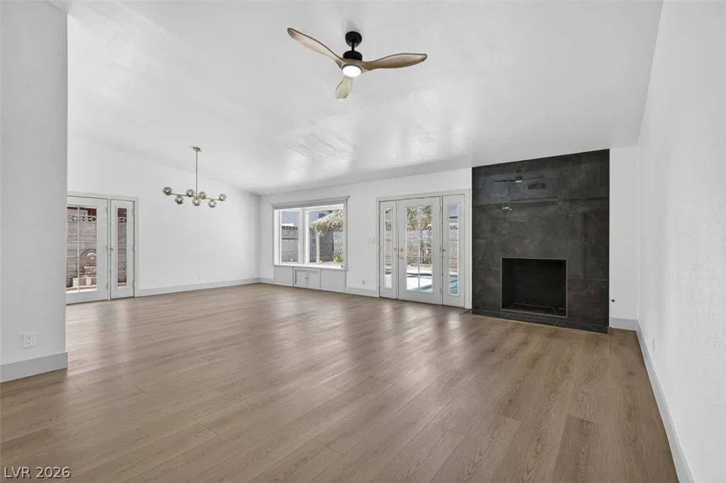6308 Brea, Las Vegas, NV 89118