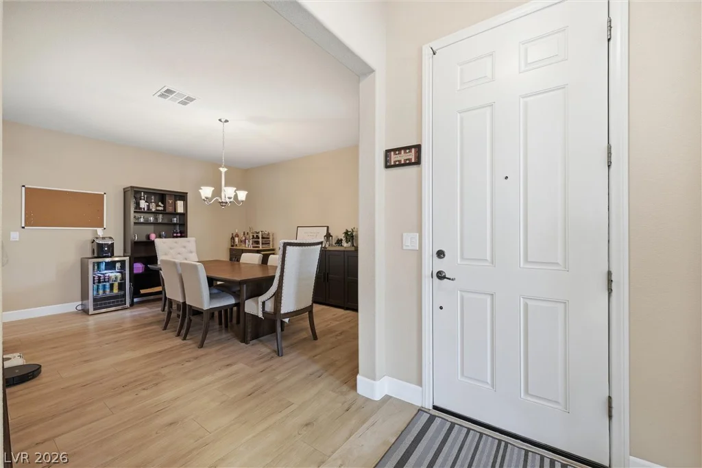 1633 Luna Vista, North Las Vegas, NV 89084