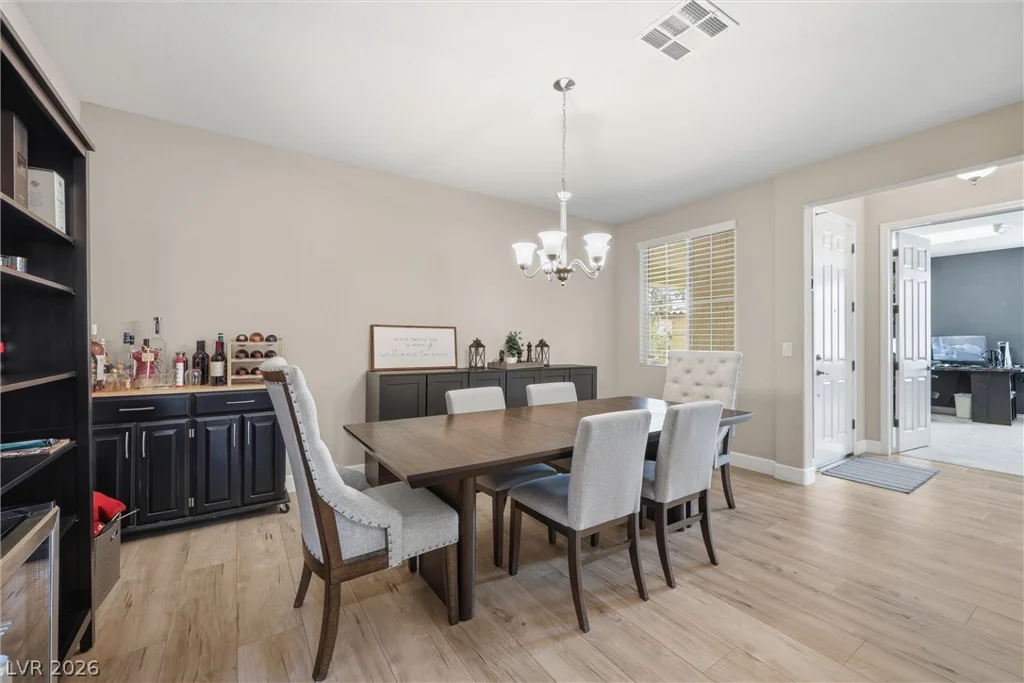 1633 Luna Vista, North Las Vegas, NV 89084
