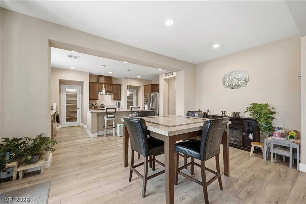 1633 Luna Vista, North Las Vegas, NV 89084