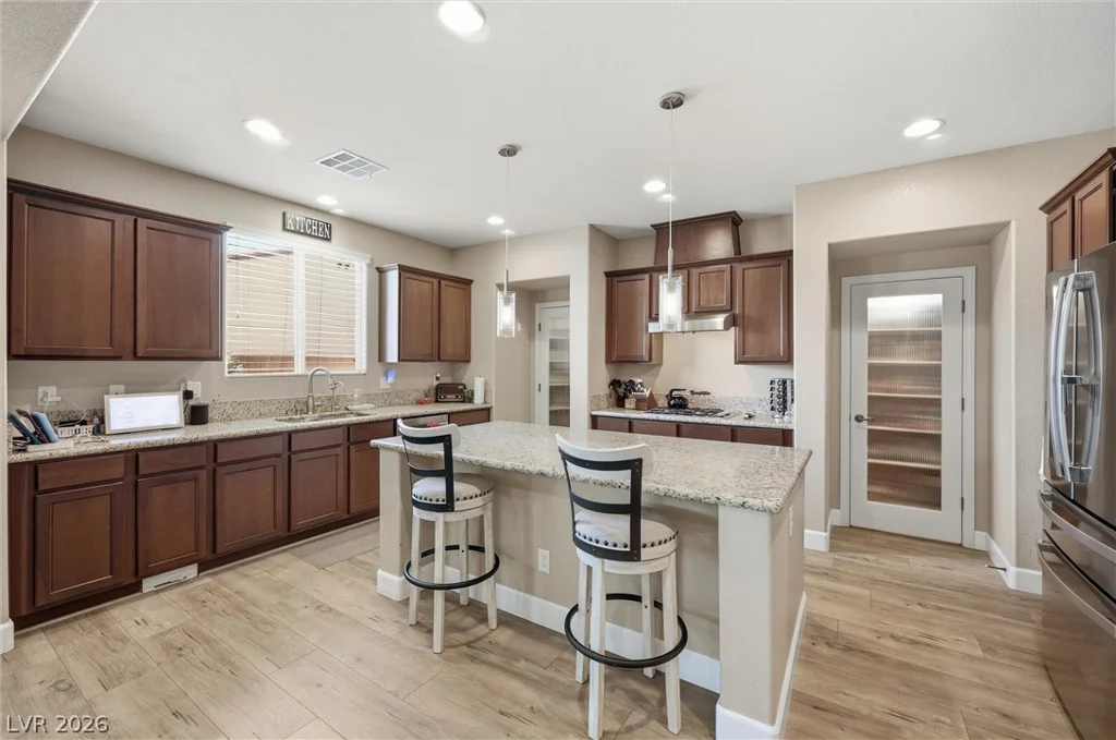 1633 Luna Vista, North Las Vegas, NV 89084