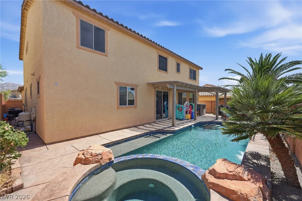 1633 Luna Vista, North Las Vegas, NV 89084