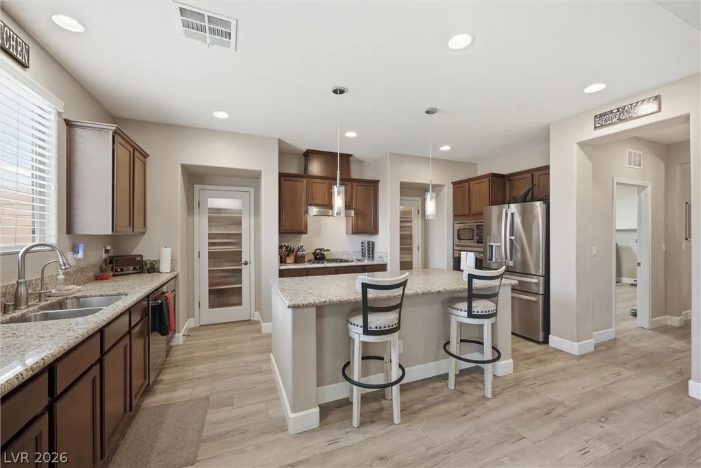 1633 Luna Vista, North Las Vegas, NV 89084