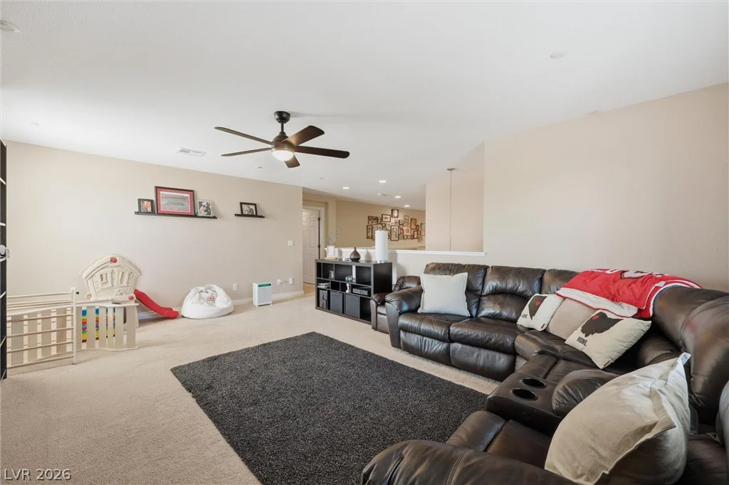 1633 Luna Vista, North Las Vegas, NV 89084