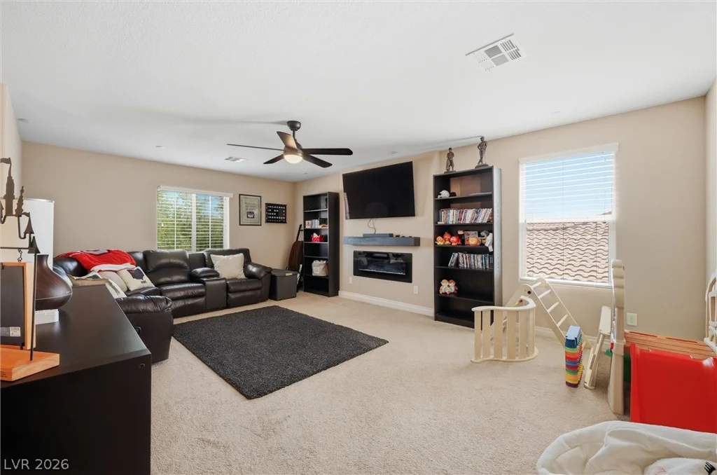 1633 Luna Vista, North Las Vegas, NV 89084