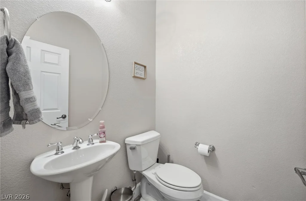 1633 Luna Vista, North Las Vegas, NV 89084