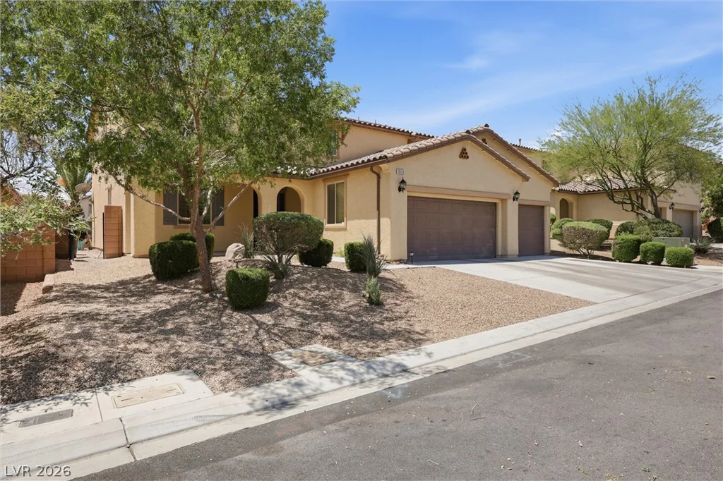 1633 Luna Vista, North Las Vegas, NV 89084
