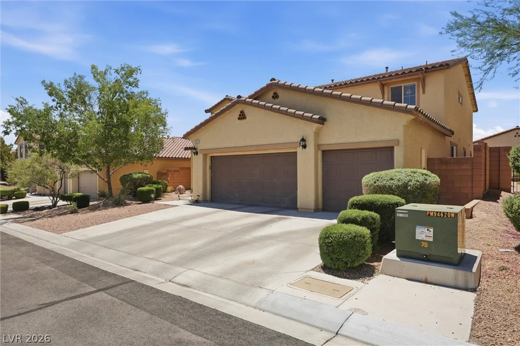 1633 Luna Vista, North Las Vegas, NV 89084