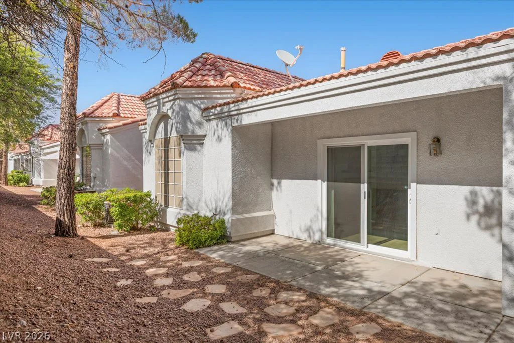 4865 Cliff Crest, Las Vegas, NV 89147