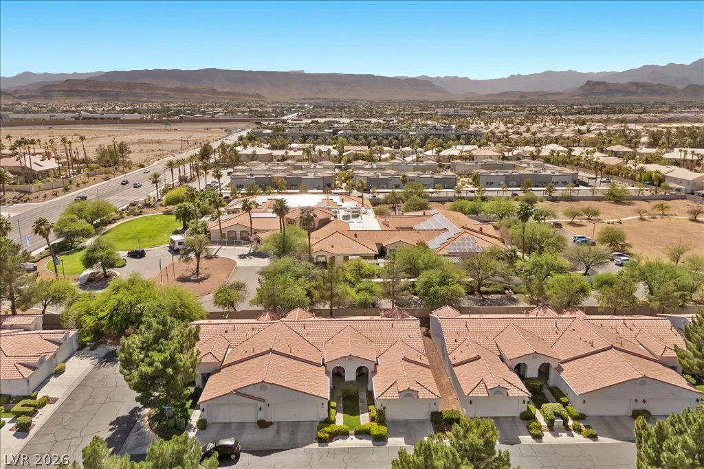 4865 Cliff Crest, Las Vegas, NV 89147