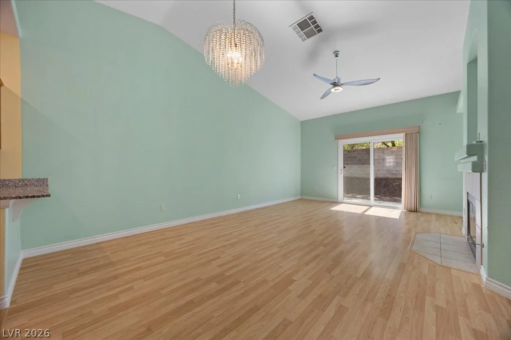 4865 Cliff Crest, Las Vegas, NV 89147