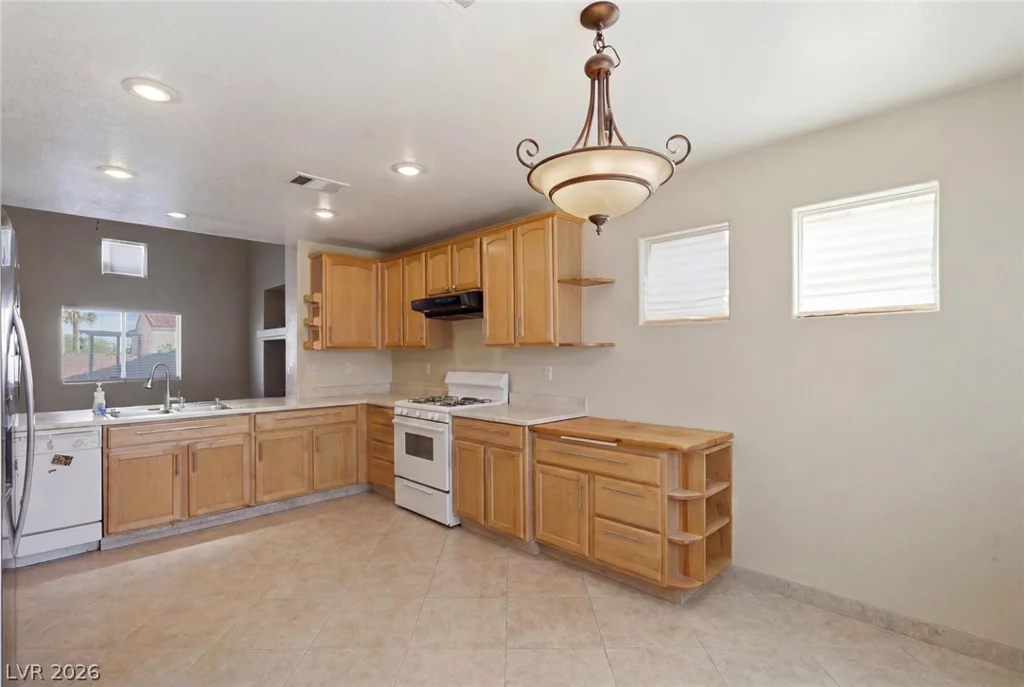 3731 Canary Creek, North Las Vegas, NV 89031