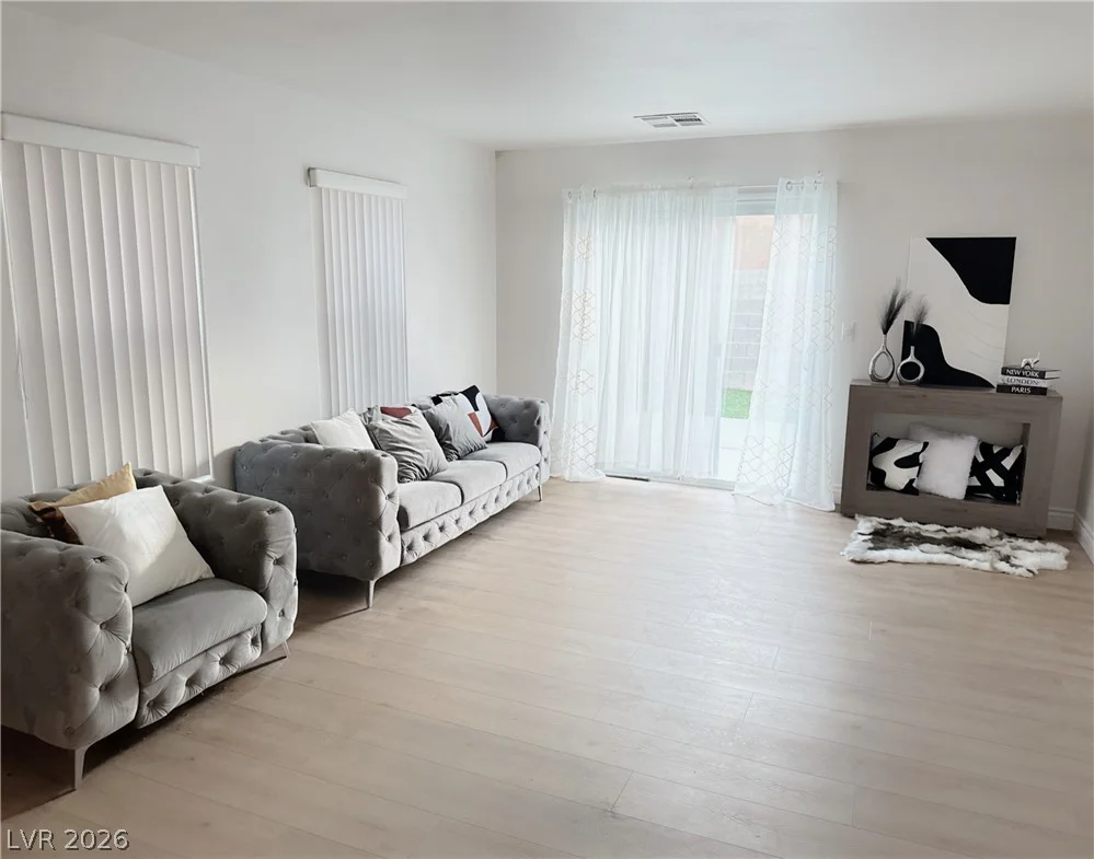 6545 Sunset Pines, Las Vegas, NV 89148