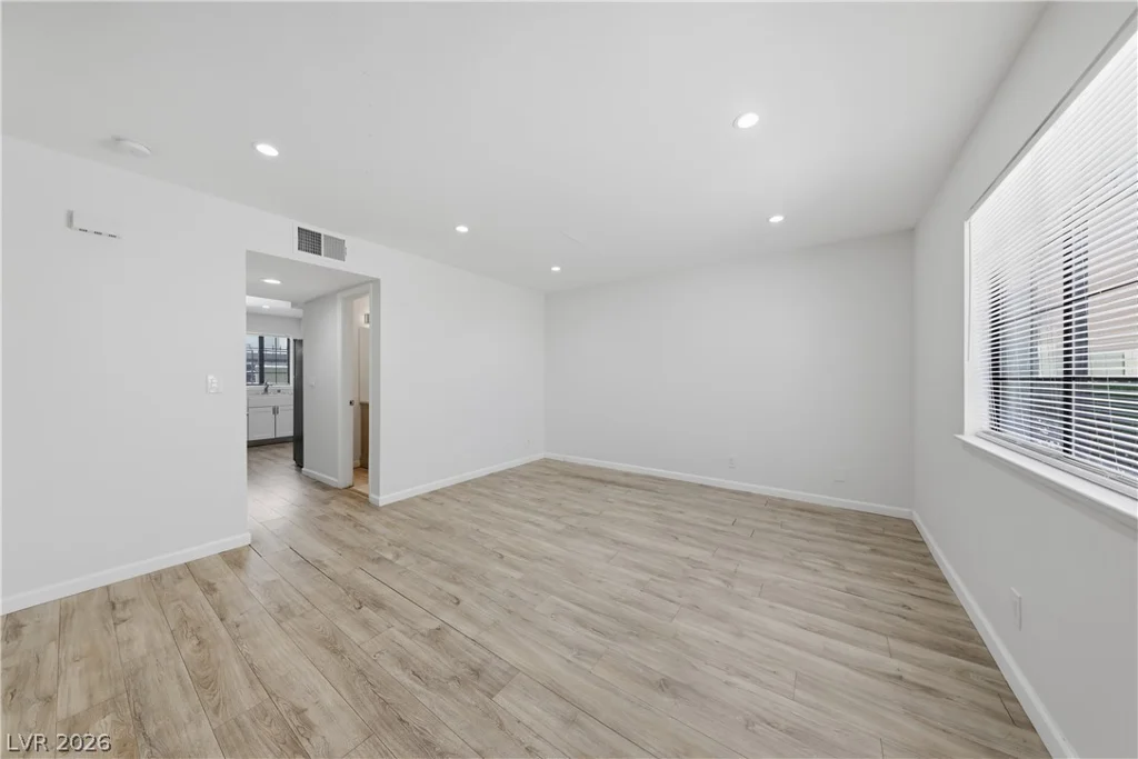 7030 Burcot, Las Vegas, NV 89156