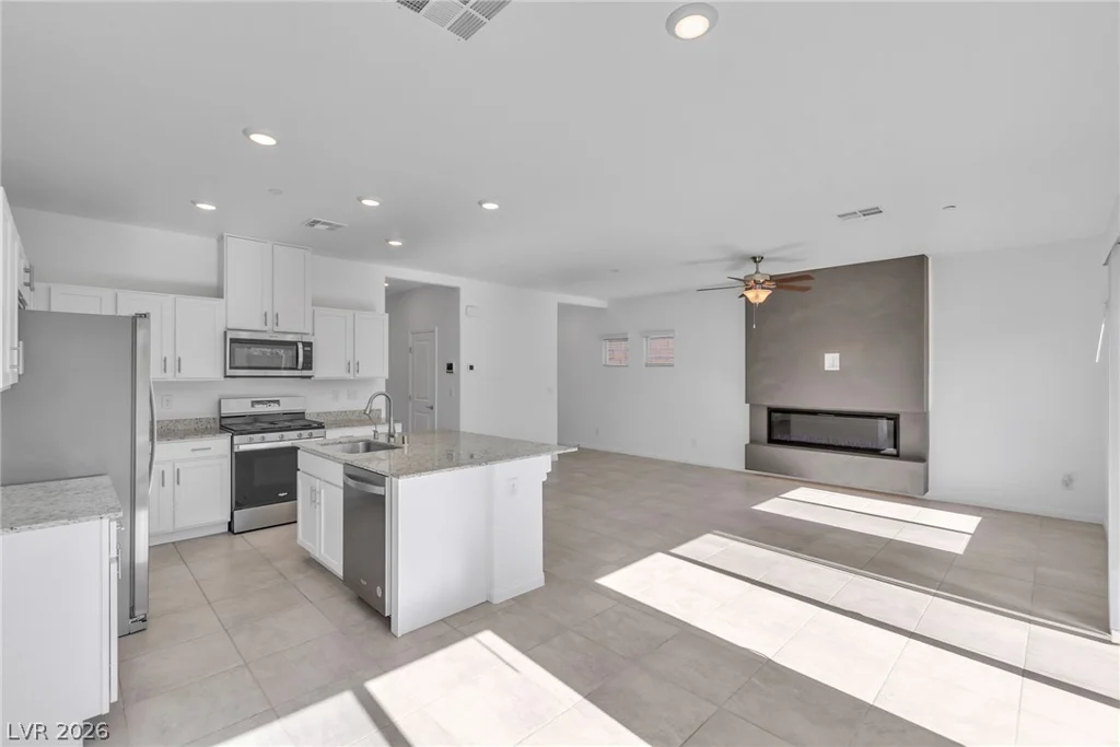 7019 Alabaster Peak, Las Vegas, NV 89166