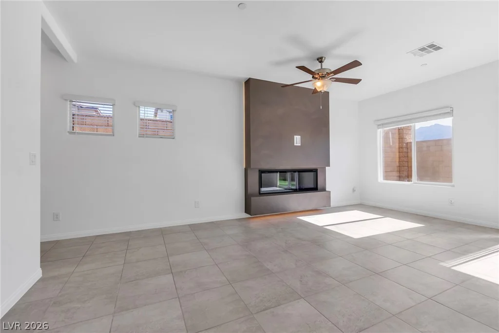 7019 Alabaster Peak, Las Vegas, NV 89166