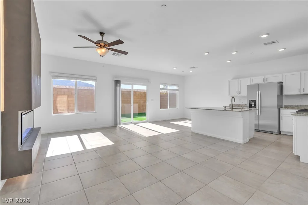 7019 Alabaster Peak, Las Vegas, NV 89166