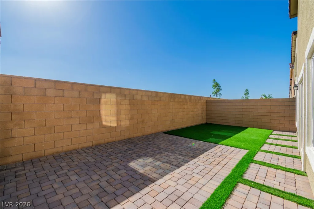 7019 Alabaster Peak, Las Vegas, NV 89166