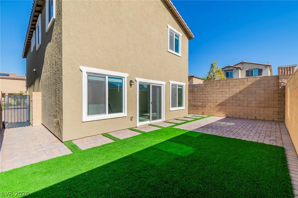 7019 Alabaster Peak, Las Vegas, NV 89166