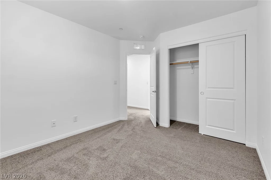 7019 Alabaster Peak, Las Vegas, NV 89166