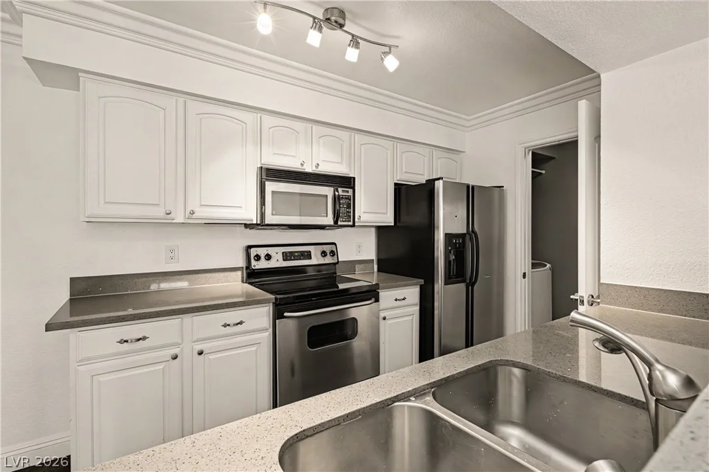 1150 Buffalo, Las Vegas, NV 89128