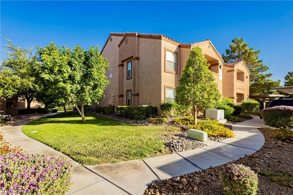1150 Buffalo, Las Vegas, NV 89128